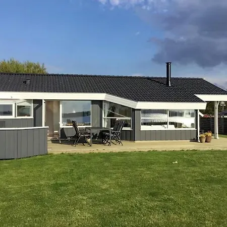 Waterfront House In First Row At Fyns Hoved Martofte